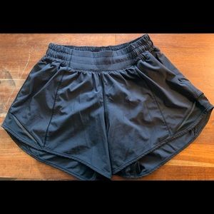 Lululemon Hotty Hot Shorts. Size 4. Black.